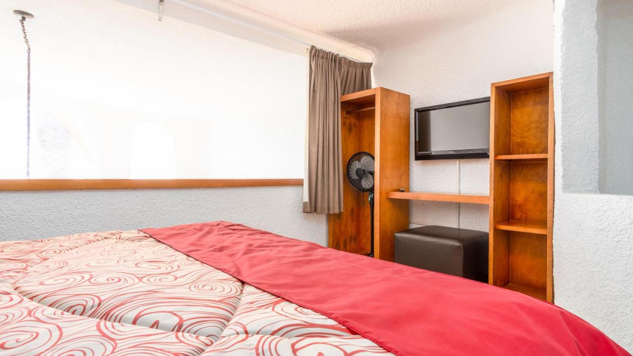 Two-Bedroom Villa 1st Floor, Ocean Front with Patio and AC